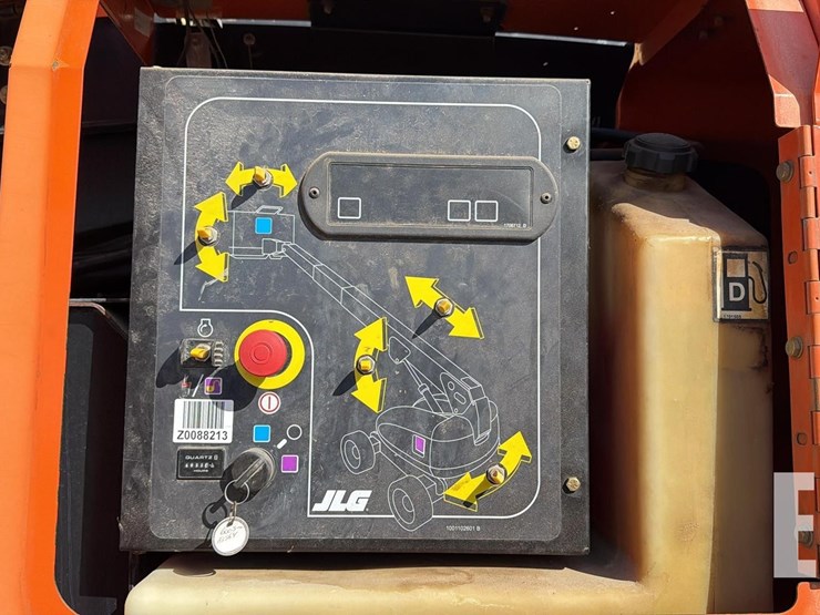 2014-jlg-600s-image-11