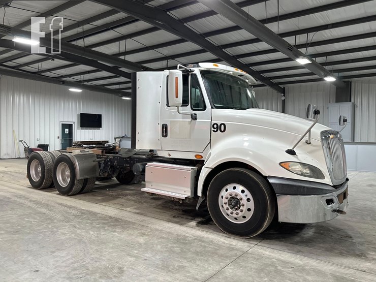 2017-international-prostar-image-2