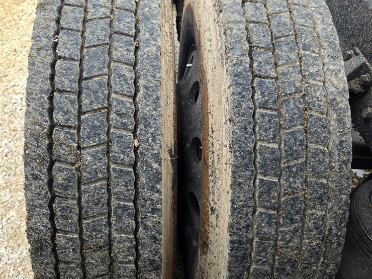 2014-kenworth-t660-image-101