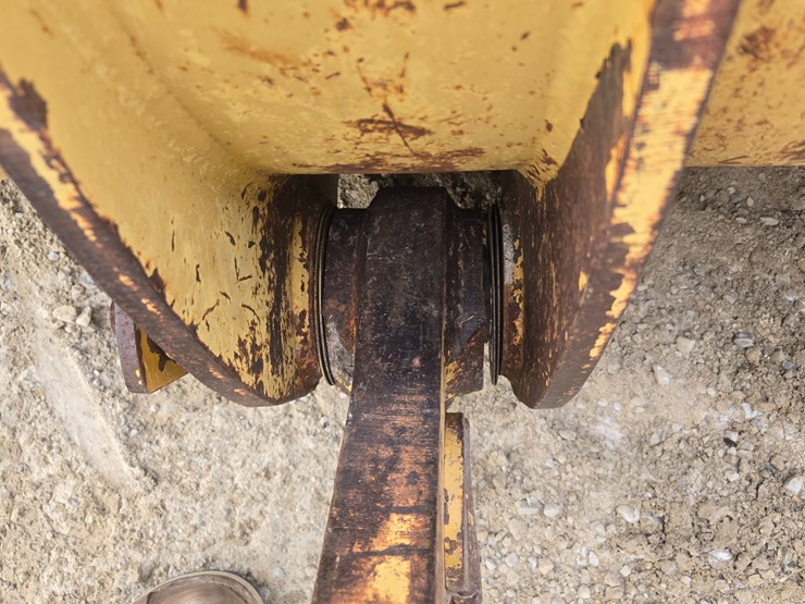 1996-caterpillar-953b-image-77