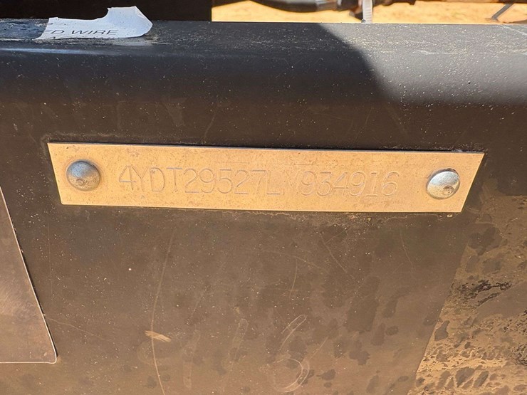 2020-coleman-dutchman-travel-trailer-image-30