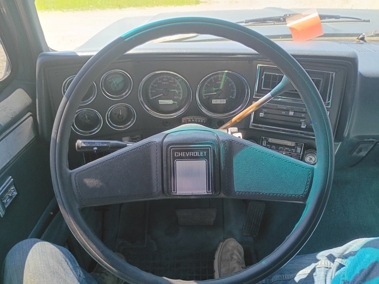 1982-chevrolet-c10-image-46