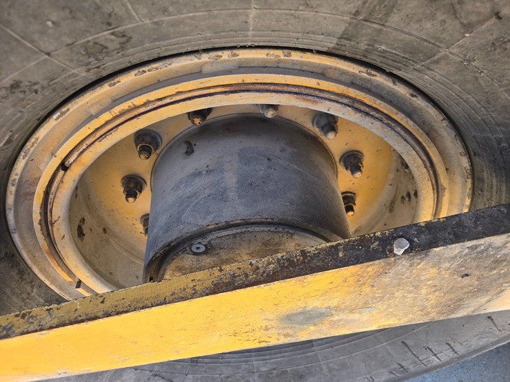 2006-caterpillar-ap-1000d-image-53