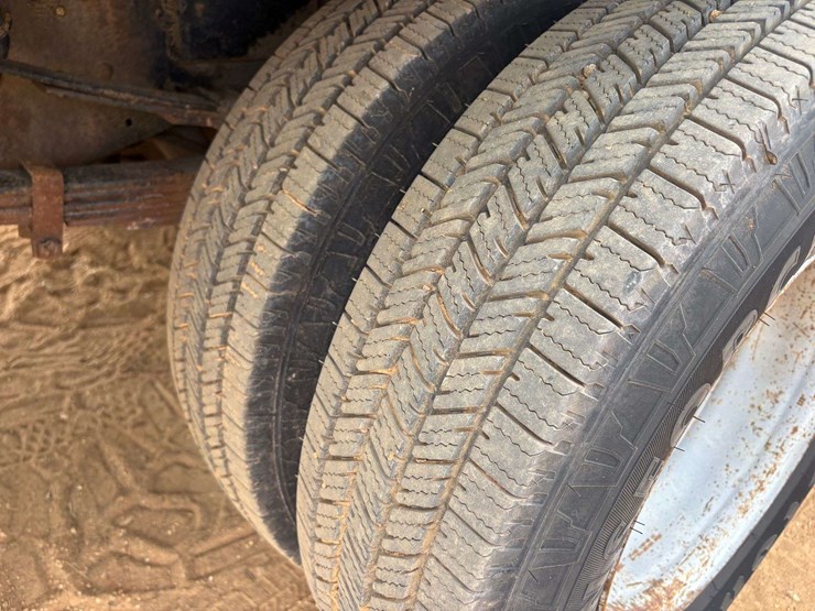 1996-ford-f350-image-9