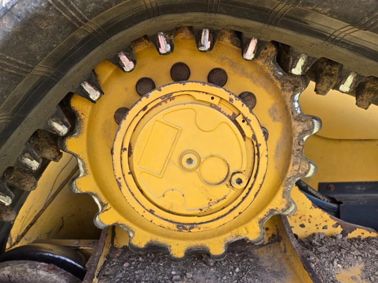 2018-caterpillar-299d2-image-52