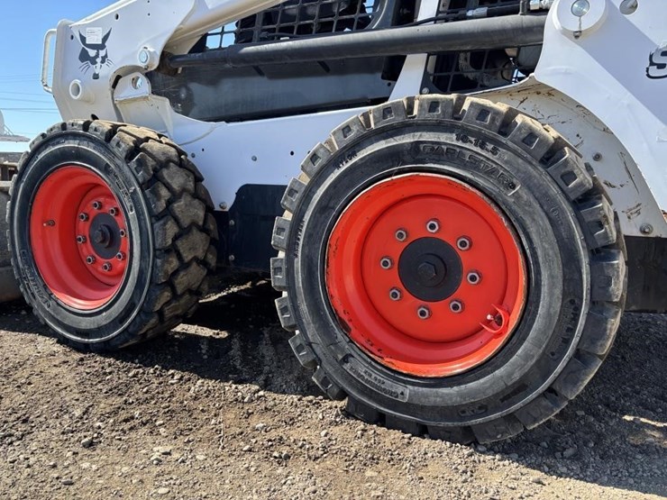 2020-bobcat-s550-image-15