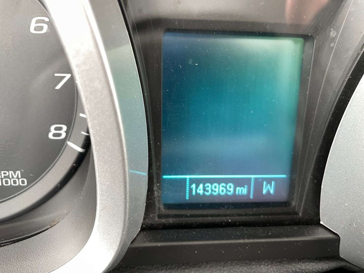 2015-chevrolet-equinox-lt-image-25