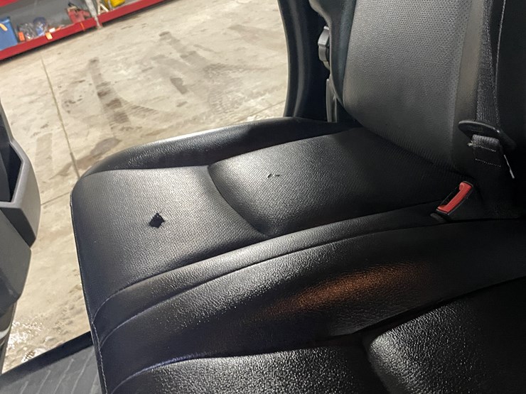 2012-dodge-3500-image-51