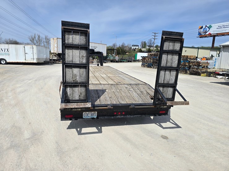 #22628-•-2005-bales-gooseneck-trailer-image-11