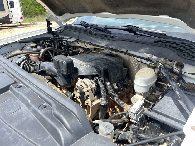 2015-chevrolet-silverado-3500-image-7