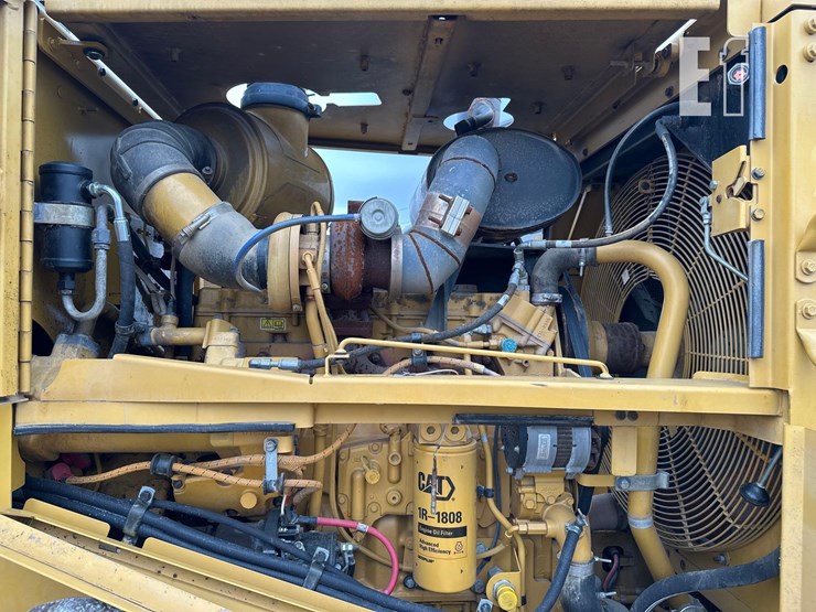 2015-caterpillar-815f-2-image-27