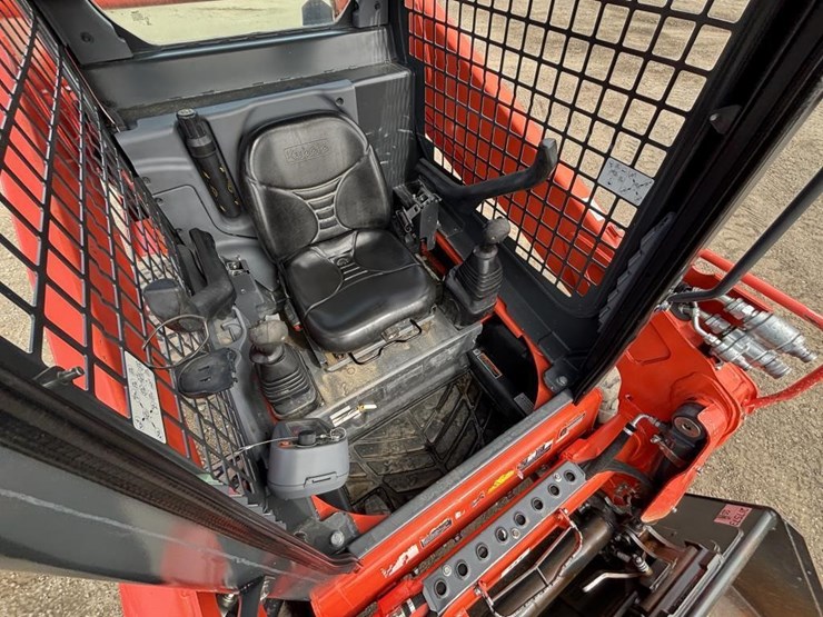 2018-kubota-ssv65-image-20
