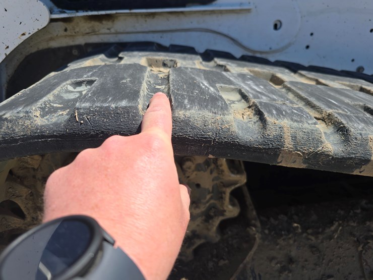 2020-bobcat-t770-image-23