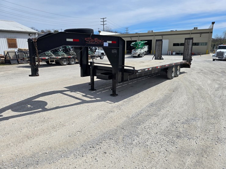 #22628-•-2005-bales-gooseneck-trailer-image-4