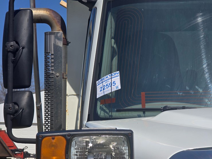 2015-international-workstar-7400-image-3