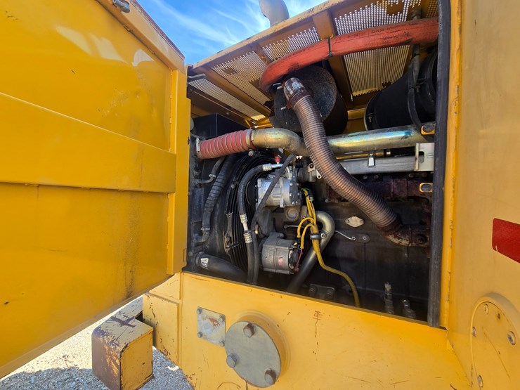 2004-deere-755c-image-34