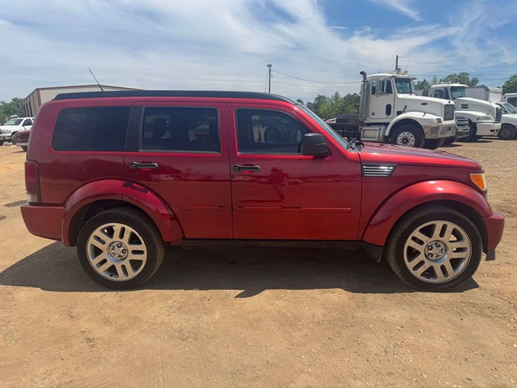 2011-dodge-nitro-image-7