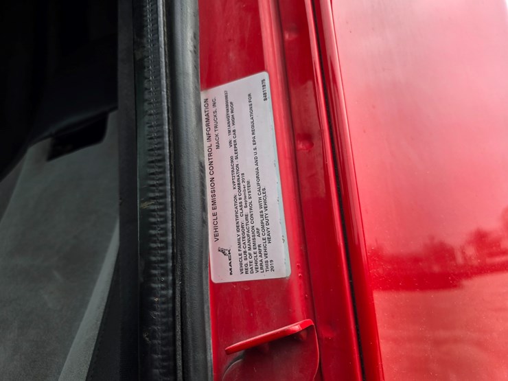 #22592-•-2019-mack-anthem-sleeper-truck-image-41