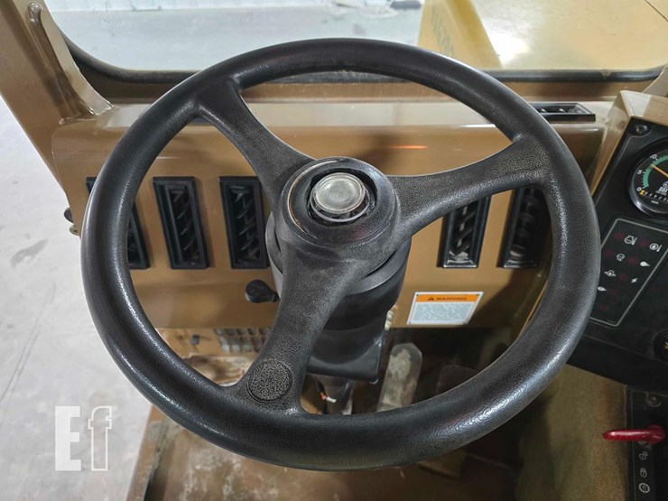 2006-caterpillar-615c-image-10