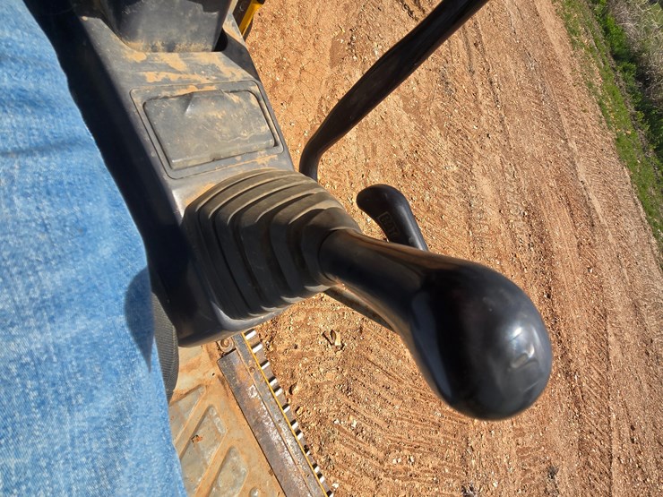 2003-caterpillar-320c-image-60