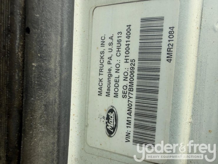2011-mack-chu613-image-2