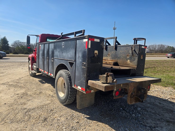 2007-international-durastar-4300-image-13