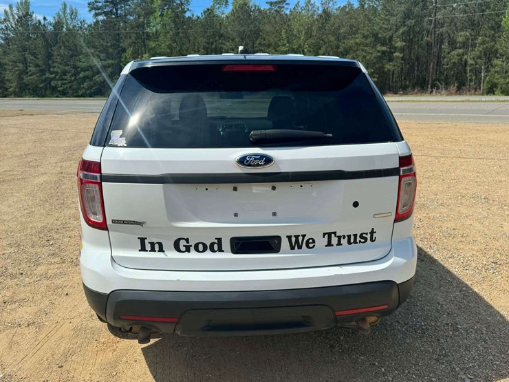 2015-ford-explorer-image-7