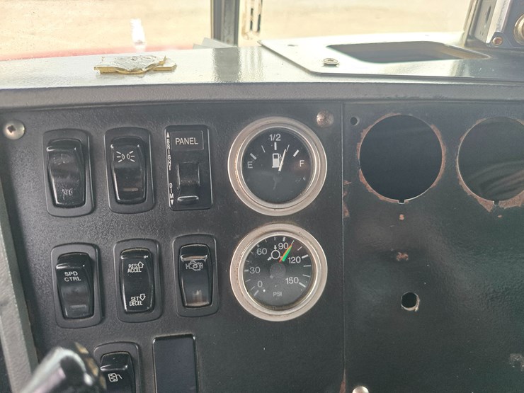 2003-mack-rd688s-image-93