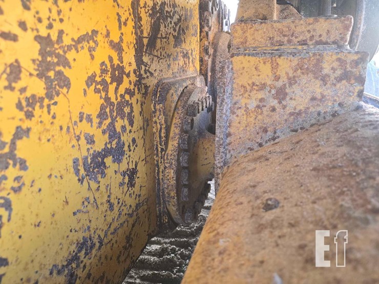 2006-deere-750j-image-28