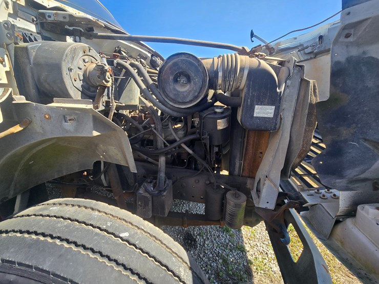 1997-ford-f700-image-27