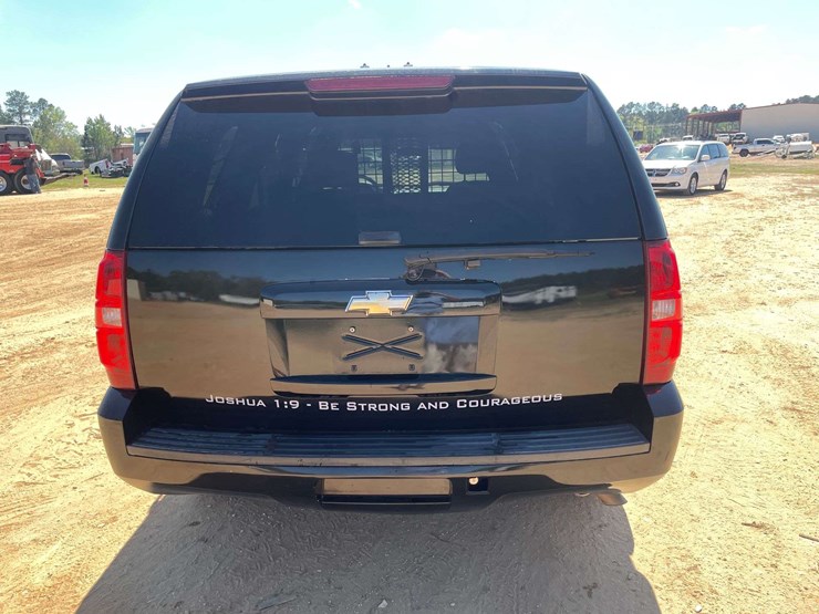 2011-chevrolet-tahoe-image-6