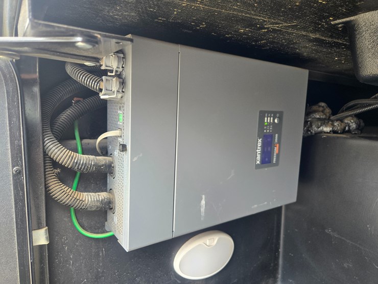 2020-ford-f550-image-95