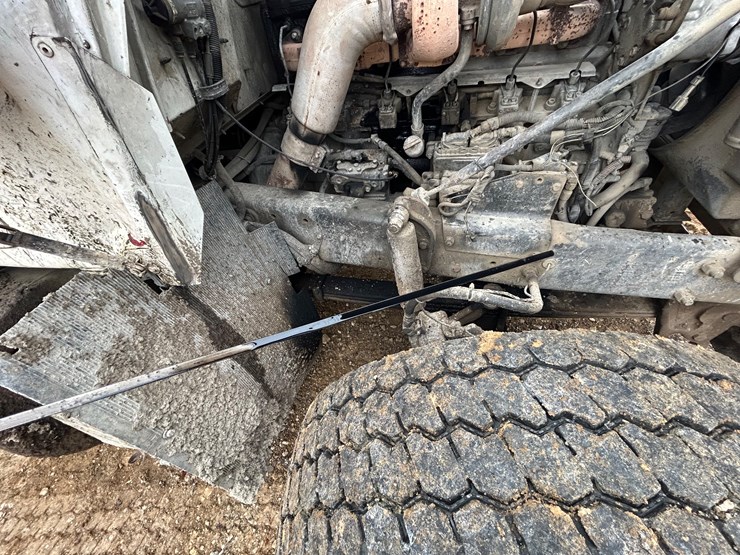 2001-mack-rd688s-image-44