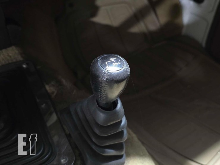 1991-isuzu-trooper-image-15