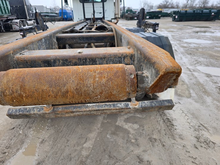 #22590-•-2007-mack-cv713-granite-roll-off-truck-image-69