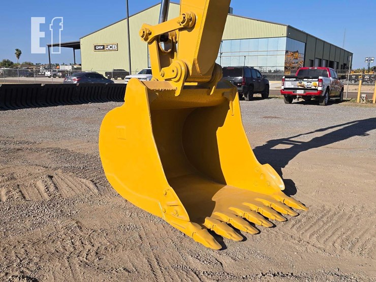 2017-caterpillar-326fl-image-10