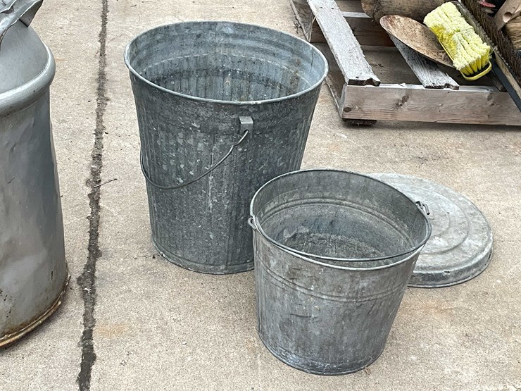 #7018-•-milk-can,-watering-can,-and-galvanized-bucket-(o3)-image-10