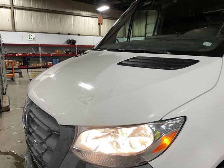 #1450-•-2019-mercedes-sprinter-van-(has-wi-title)-(of)-image-61
