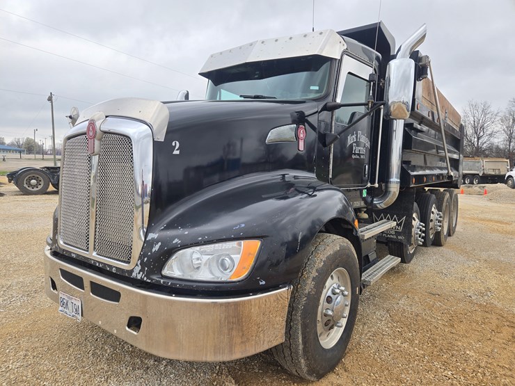 2014-kenworth-t660-image-1