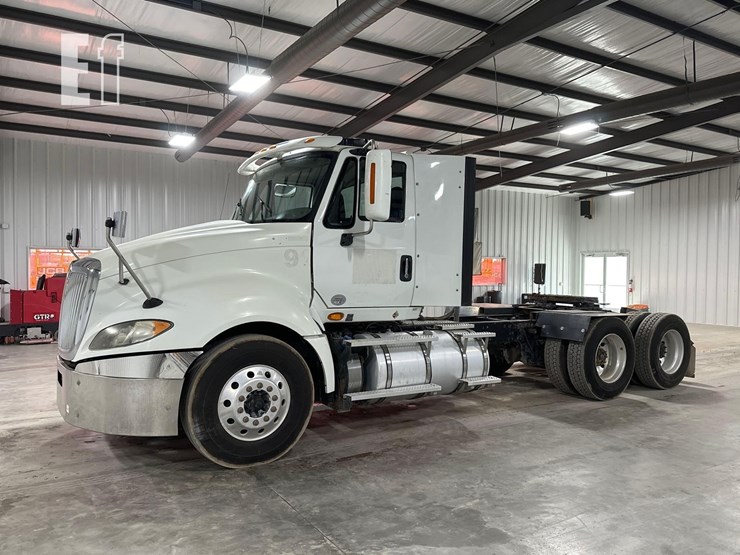 2017-international-prostar-image-1