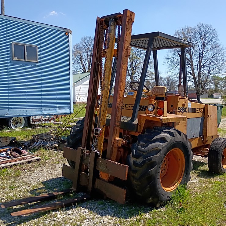 1979 CASE 586C