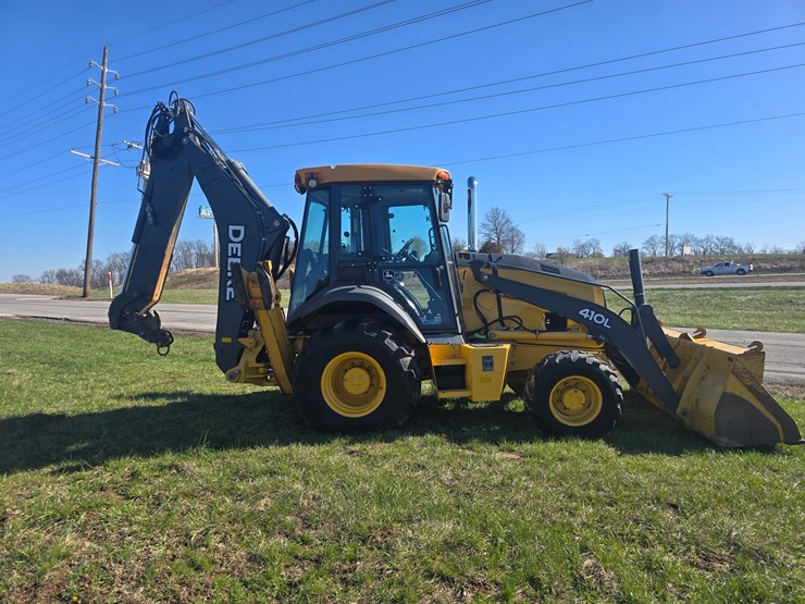 2015-deere-410l-image-10