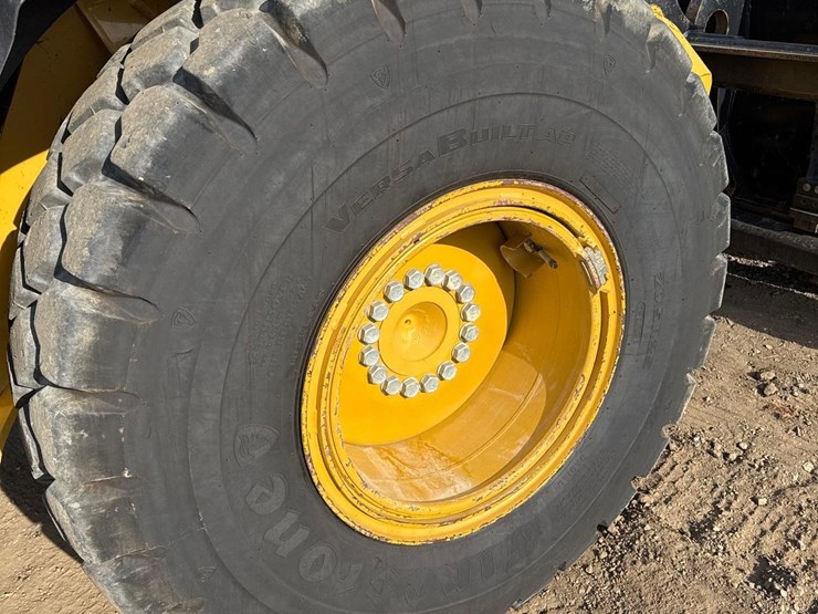 2021-caterpillar-926m-image-18