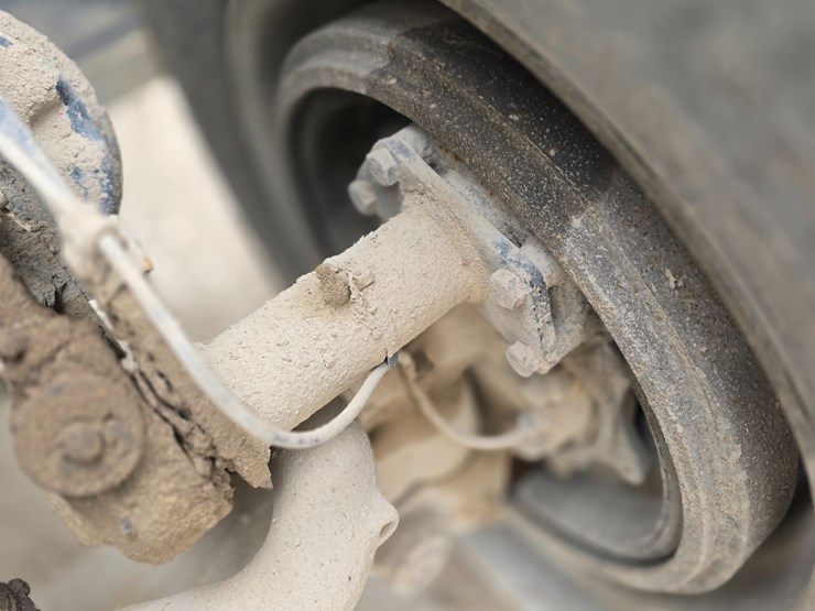 #22590-•-2007-mack-cv713-granite-roll-off-truck-image-24