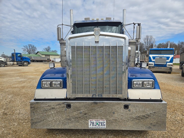 1999-kenworth-w900-image-30