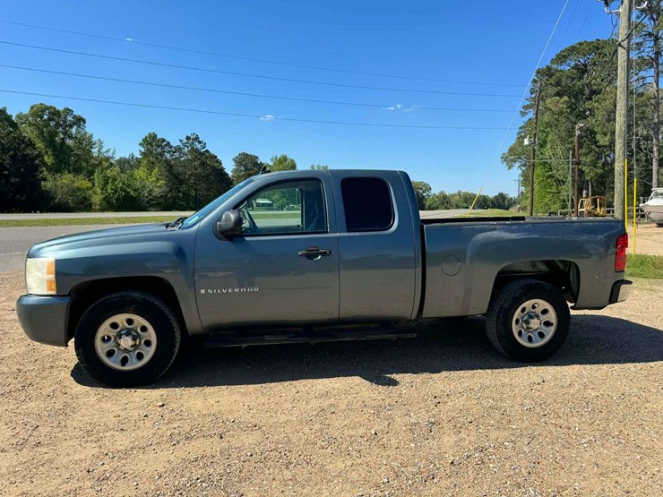 2007-chevrolet-1500-image-2