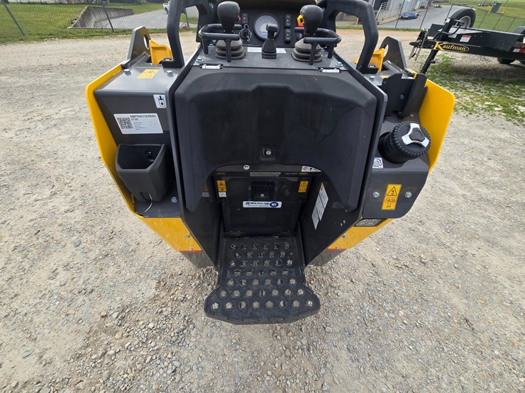 2023-new-holland-c314-image-28