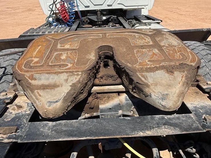 2016-international-durastar-4400-image-9