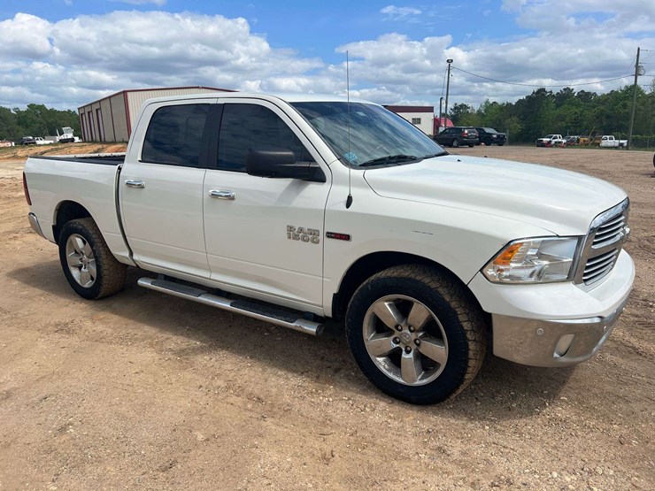 2016-dodge-ram-1500-image-4