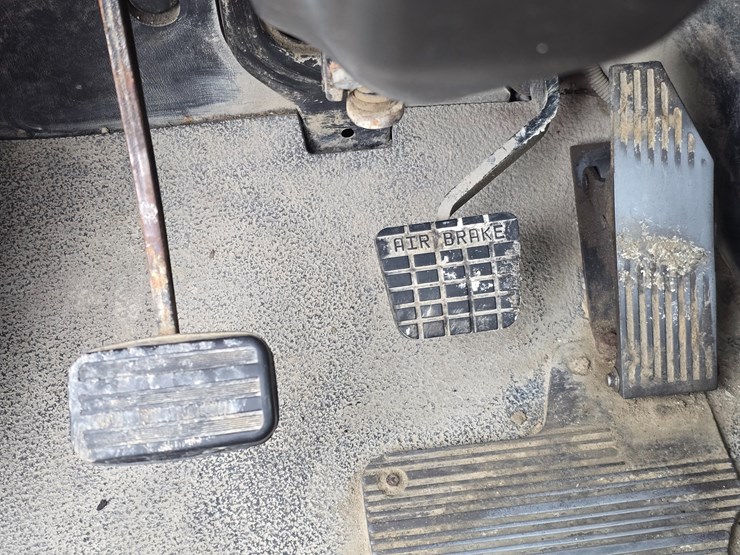 #22591-•-2007-mack-cv713-granite-roll-off-truck-image-63